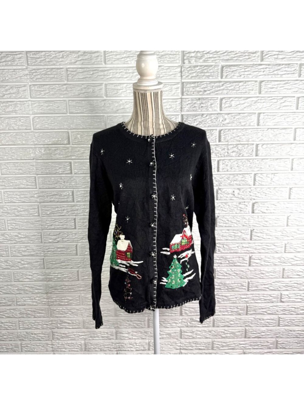 Vintage IB Diffusion Christmas Cardigan Embroidered Felted Cabin & Tree Medium